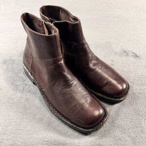 Born Men's Dark Brown Leather Chelsea Boots